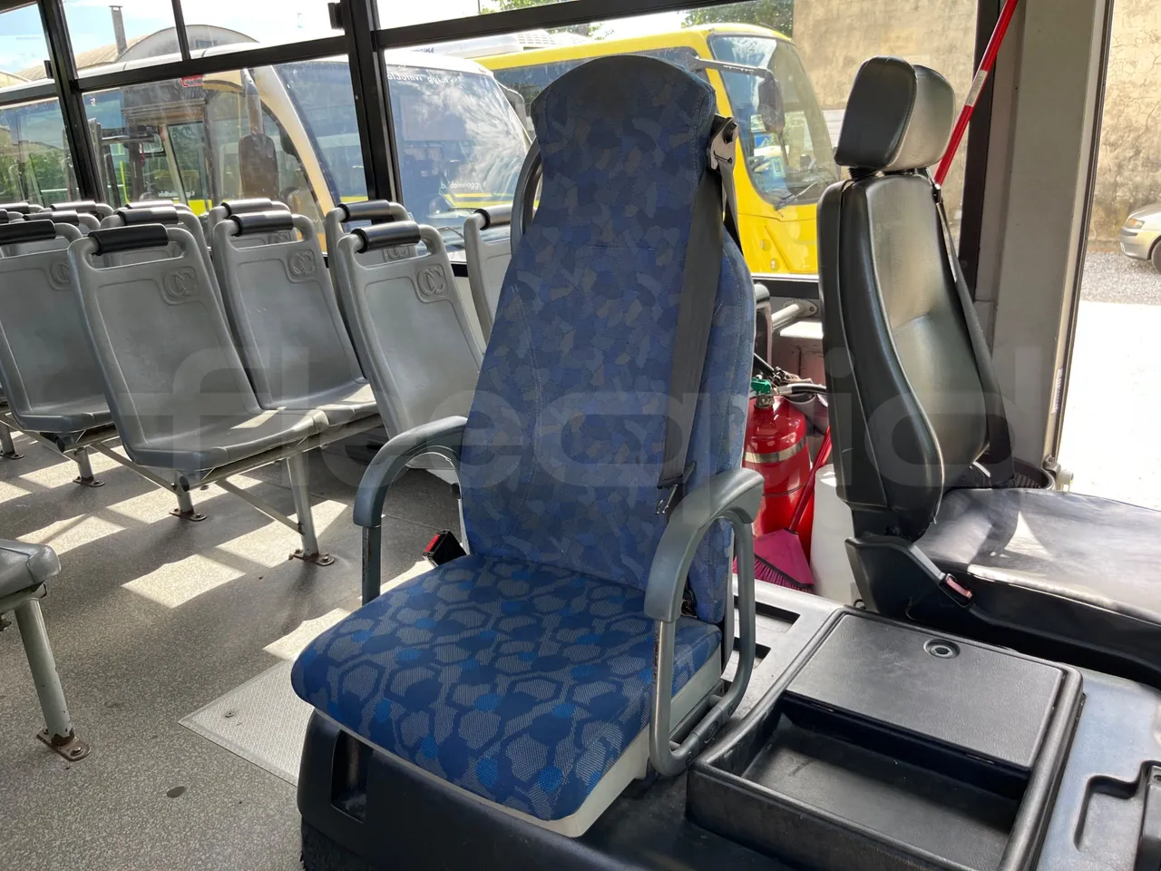 Iveco Cacciamali C5057 -EUR3 - 154kW-8.28m - hostess seat photo