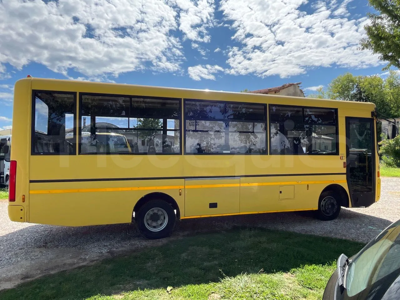 Iveco Cacciamali C5057 -EUR3 - 154kW-8.28m - right side doors closed