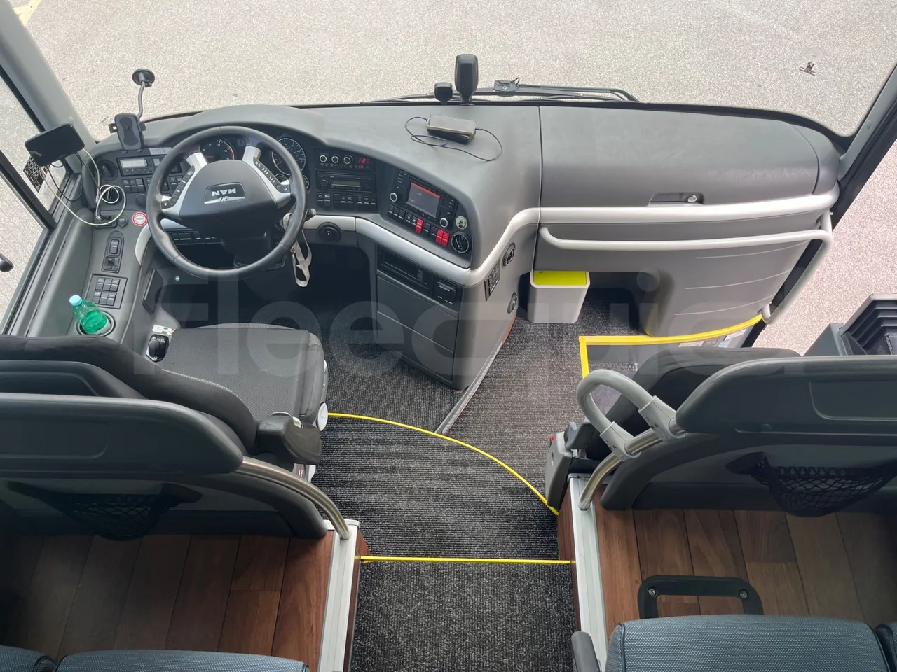 Man Lion's Coach R 07 - Euro 6 - 324 kW - 12 mt - buttons panels on