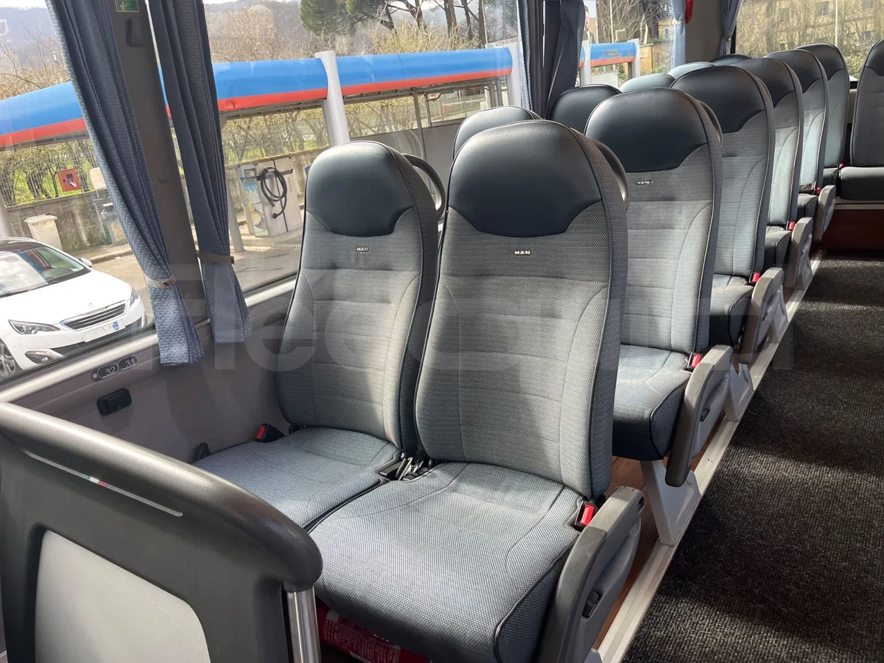 Man Lion's Coach R 07 - Euro 6 - 324 kW - 12 mt - single seat detail