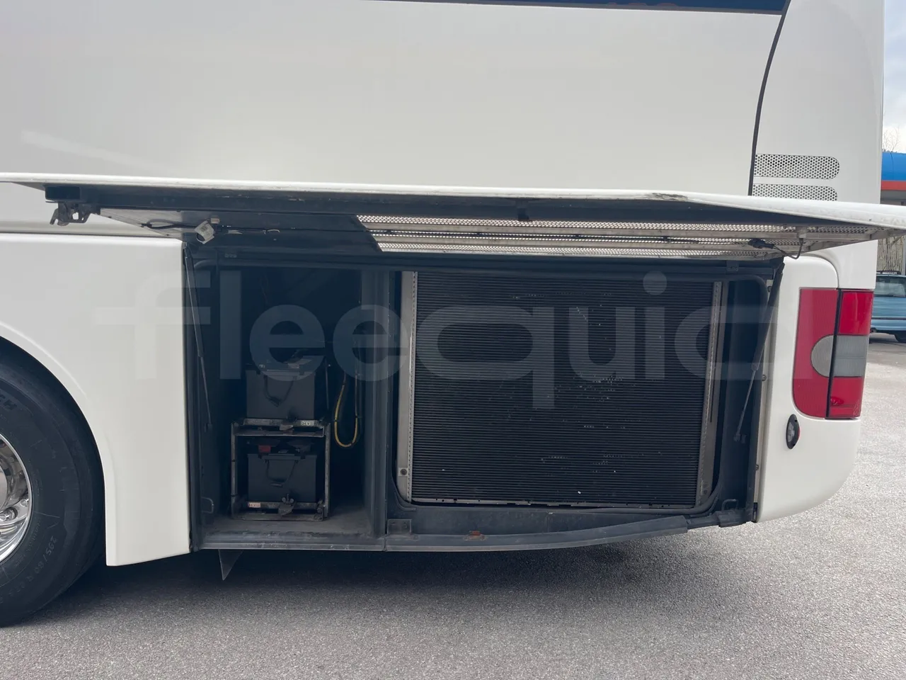 Man Lion's Coach R 07 - Euro 6 - 324 kW - 12 mt - external compartments photo