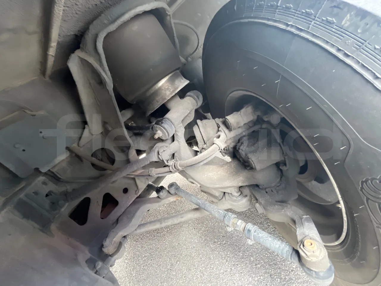 Man Lion's Coach R 07 - Euro 6 - 324 kW - 12 mt - front air springs right