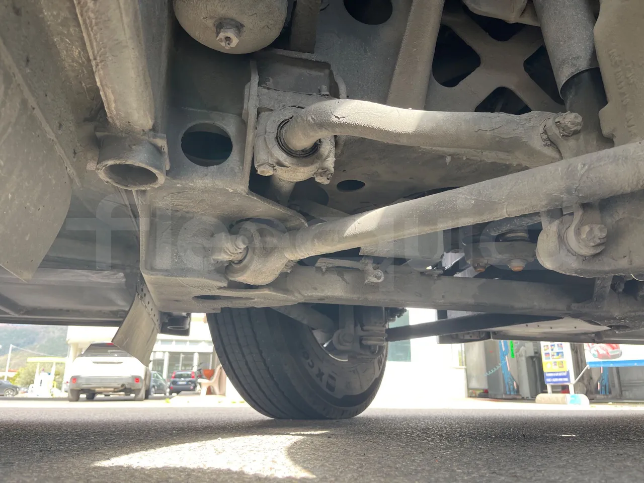 Man Lion's Coach R 07 - Euro 6 - 324 kW - 12 mt - front axle left side