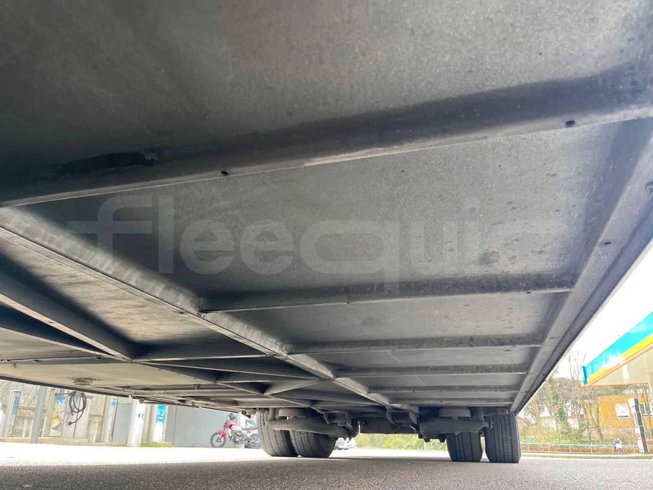 Man Lion's Coach R 07 - Euro 6 - 324 kW - 12 mt - central undercarriage photo