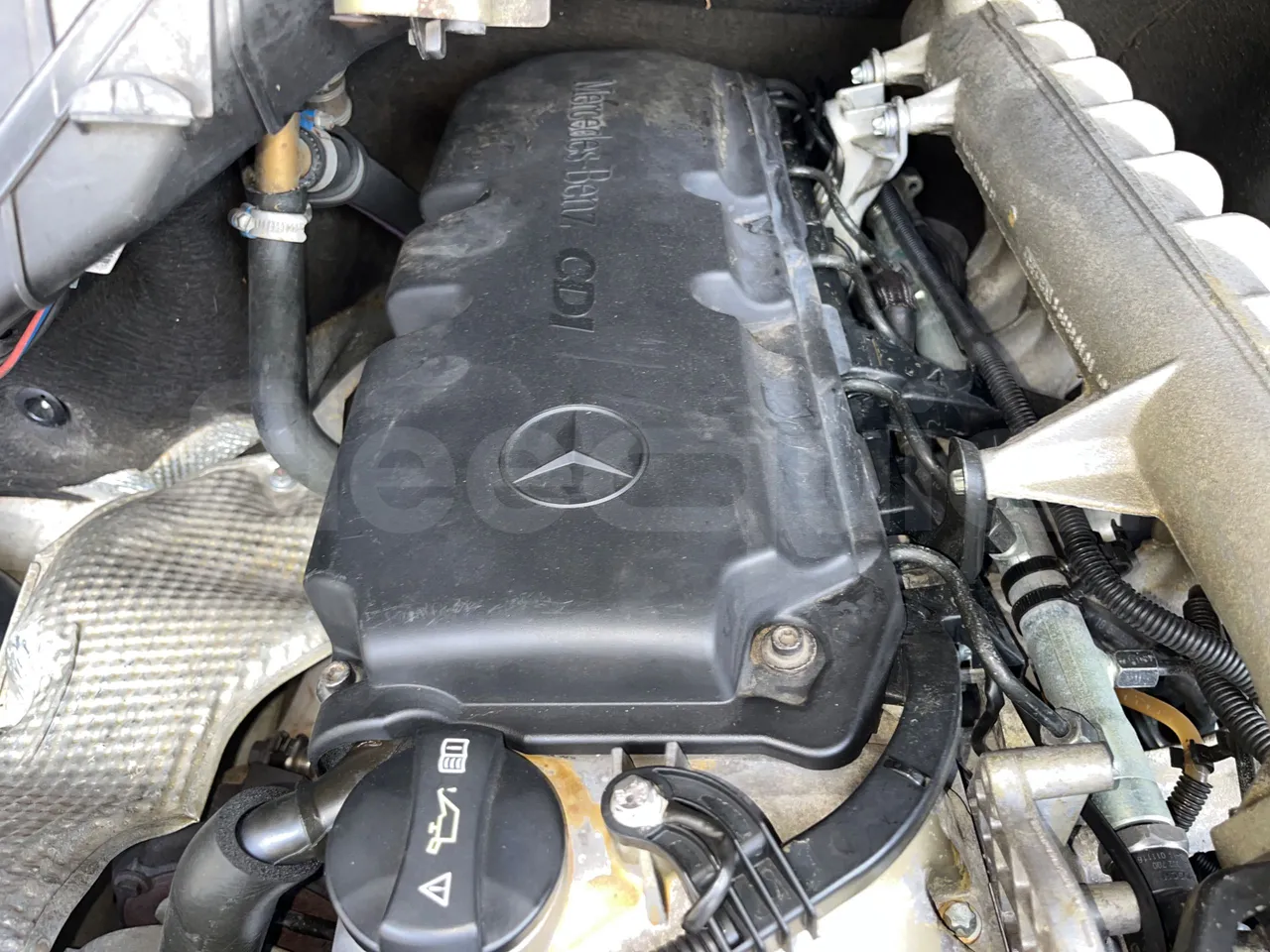 Mercedes-Benz Sprinter AGMB 416CDI/ Euro 3 - 115kW - 6.995 Mt - engine plate photo