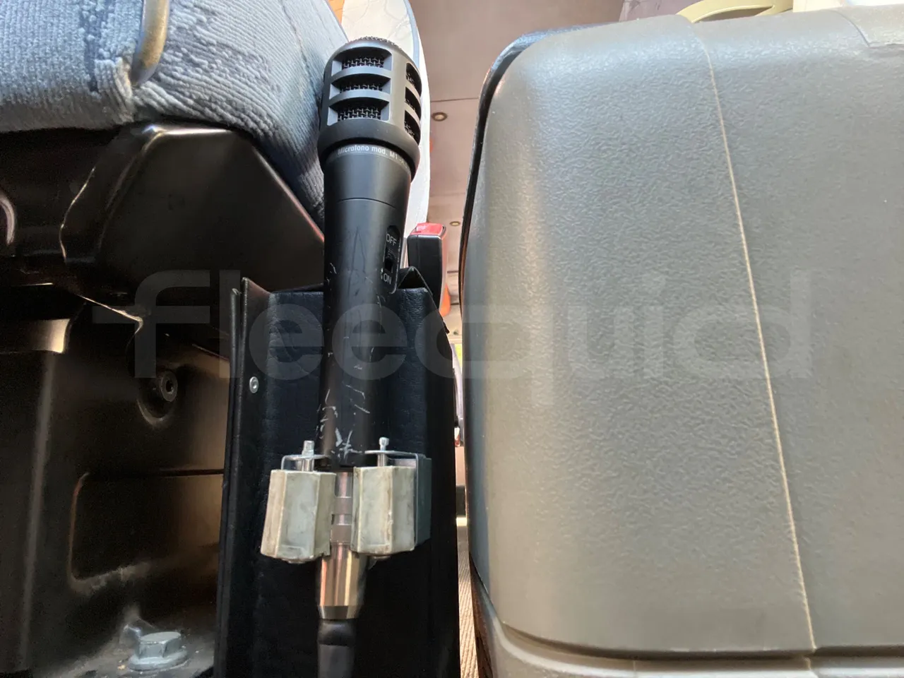 Mercedes-Benz Sprinter AGMB 416CDI/ Euro 3 - 115kW - 6.995 Mt - hostes microphone accessories photo