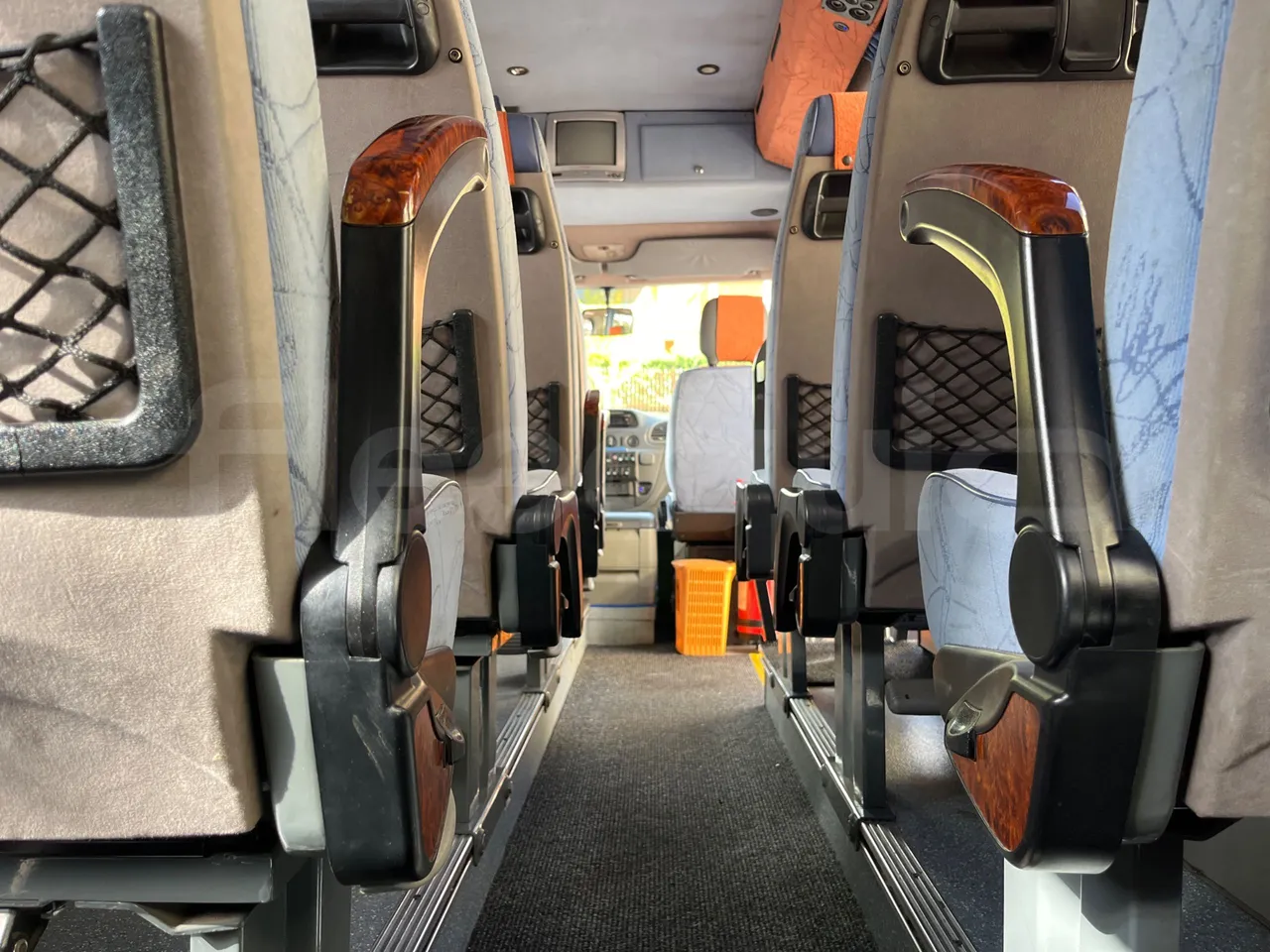 Mercedes-Benz Sprinter AGMB 416CDI/ Euro 3 - 115kW - 6.995 Mt - seat brackets photo