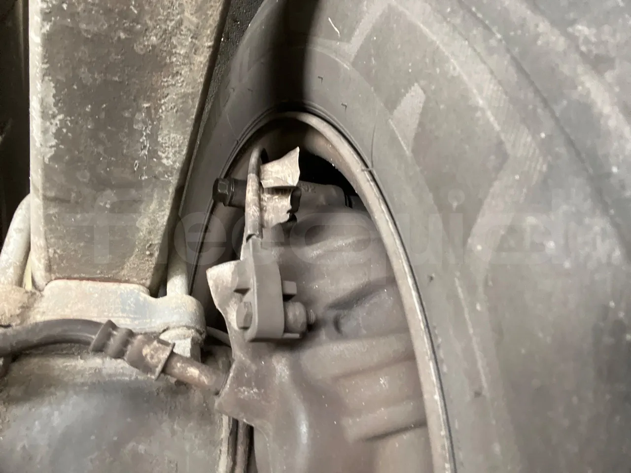 Mercedes-Benz Sprinter AGMB 416CDI/ Euro 3 - 115kW - 6.995 Mt - axle 2 caliper brakes left