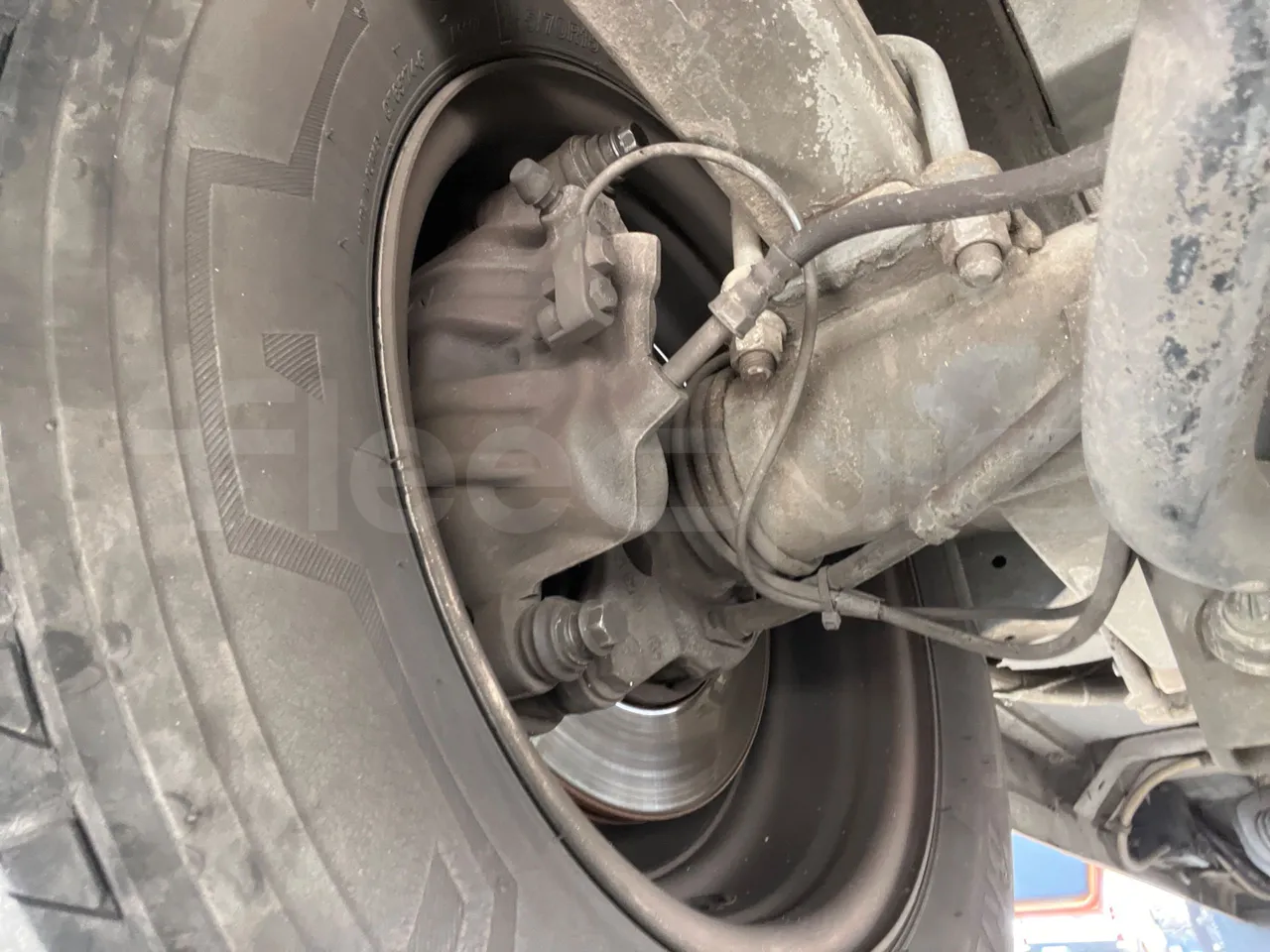 Mercedes-Benz Sprinter AGMB 416CDI/ Euro 3 - 115kW - 6.995 Mt - axle 2 caliper brakes right