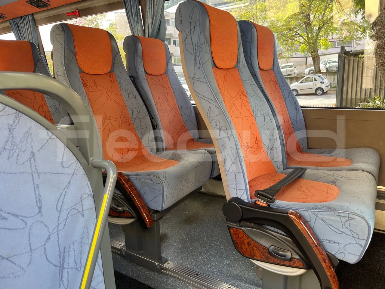 Mercedes-Benz Sprinter AGMB 416CDI/ Euro 3 - 115kW - 6.995 Mt - single seat detail