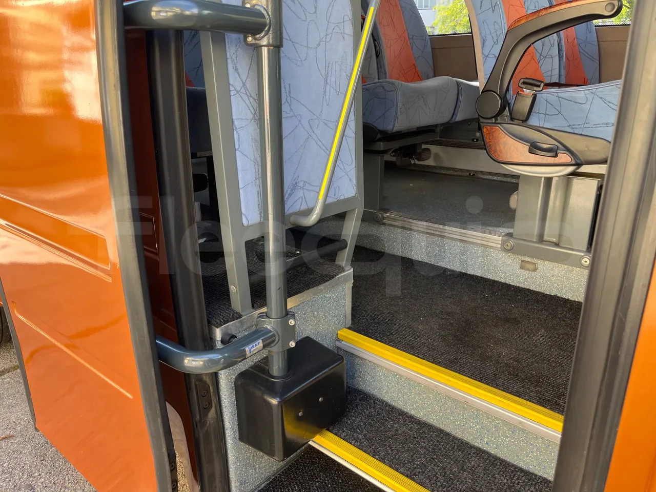 Mercedes-Benz Sprinter AGMB 416CDI/ Euro 3 - 115kW - 6.995 Mt - door mechanism photo