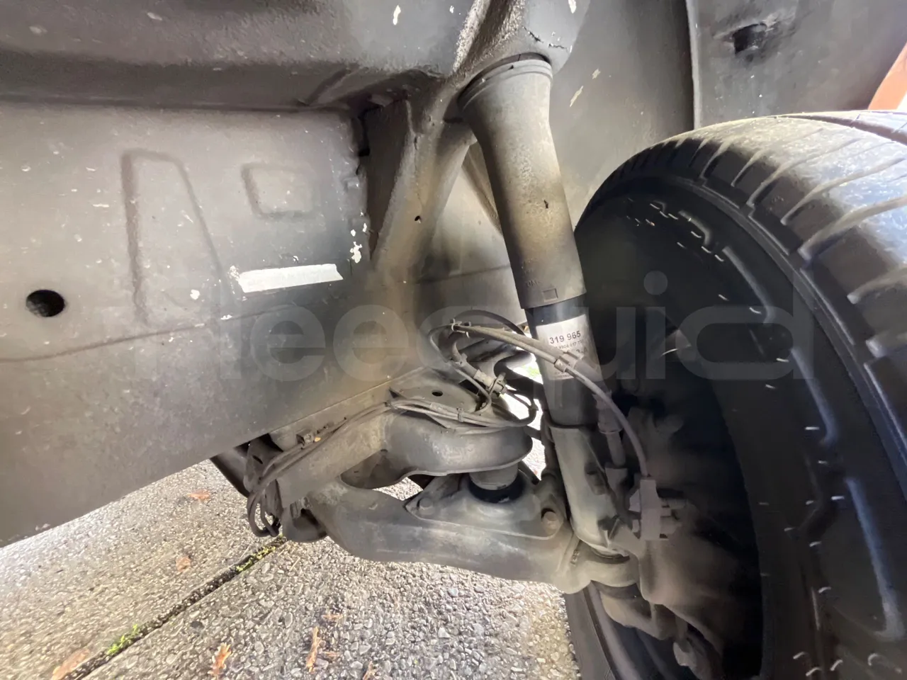 Mercedes-Benz Sprinter AGMB 416CDI/ Euro 3 - 115kW - 6.995 Mt - front shock absorbers right