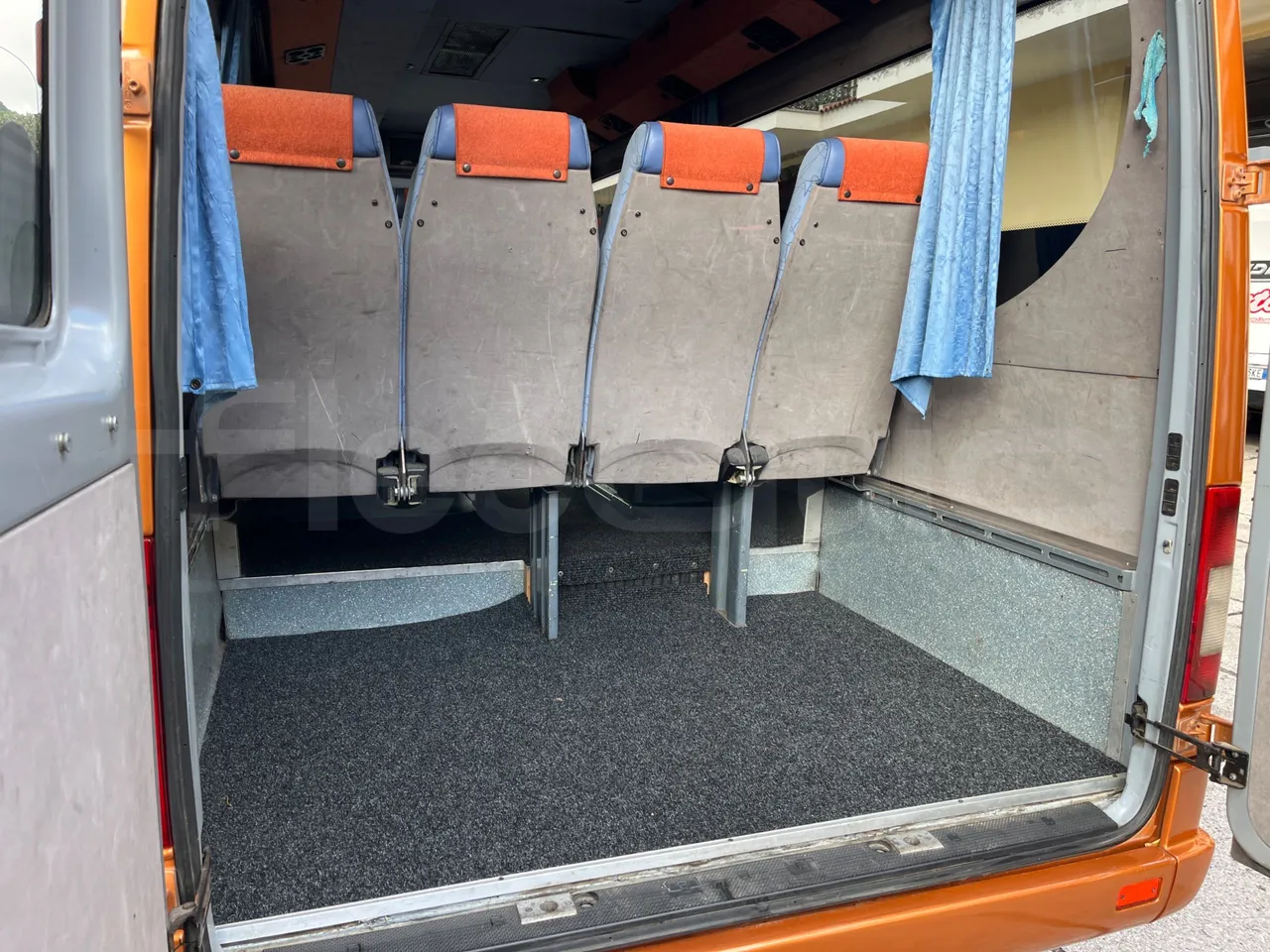 Mercedes-Benz Sprinter AGMB 416CDI/ Euro 3 - 115kW - 6.995 Mt - internal frame rust check