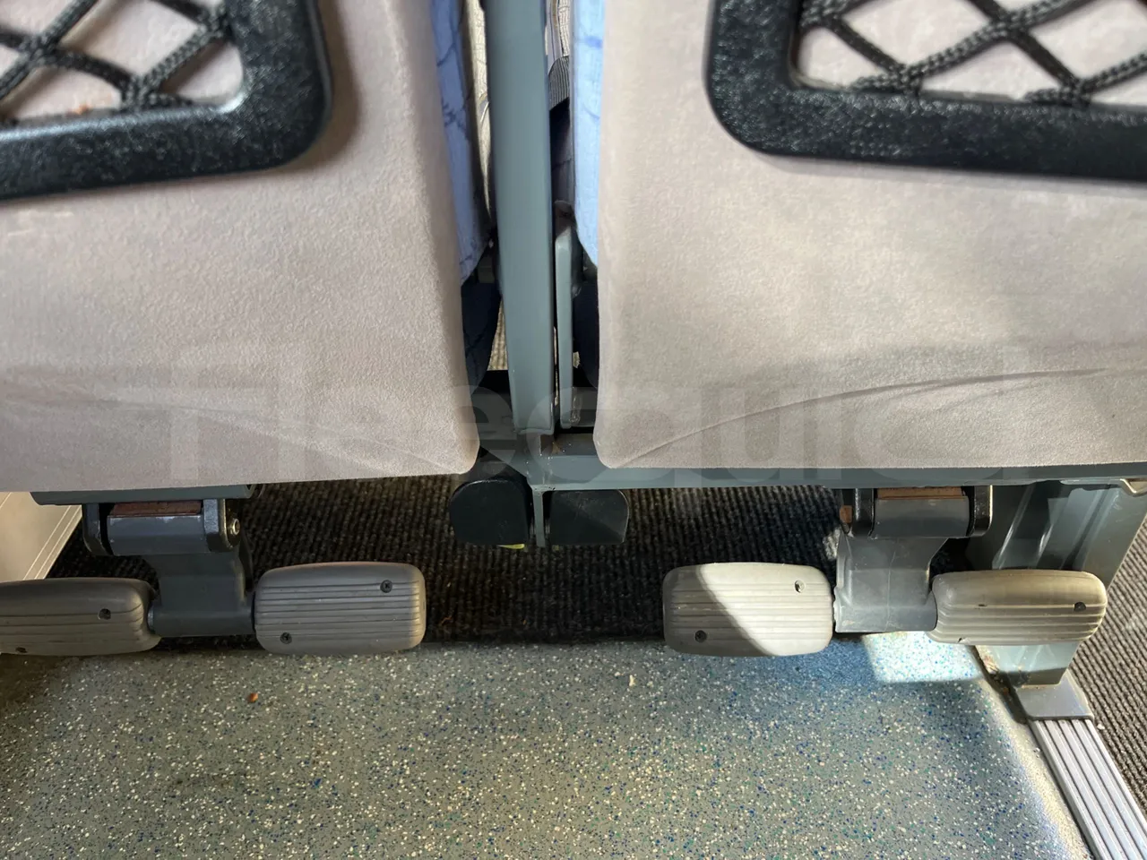 Mercedes-Benz Sprinter AGMB 416CDI/ Euro 3 - 115kW - 6.995 Mt - power outlets detail