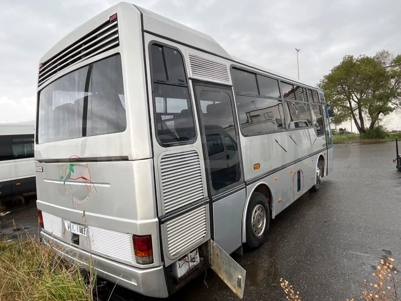 Iveco Orlandi Poker 315E -  EUR1 - 130kW - 7.580m - 3/4 right rear doors closed
