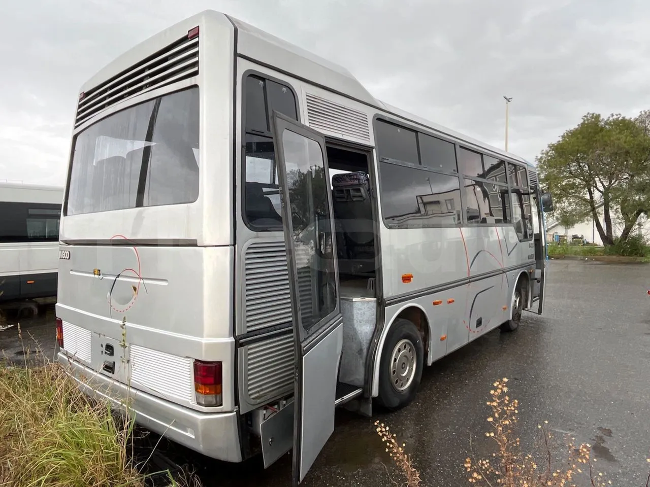 Iveco Orlandi Poker 315E -  EUR1 - 130kW - 7.580m - 3/4 right rear doors open