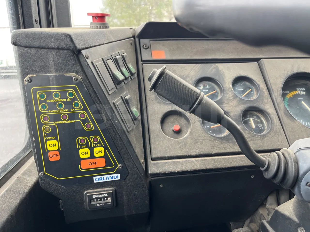 Iveco Orlandi Poker 315E -  EUR1 - 130kW - 7.580m - onboard devices 2