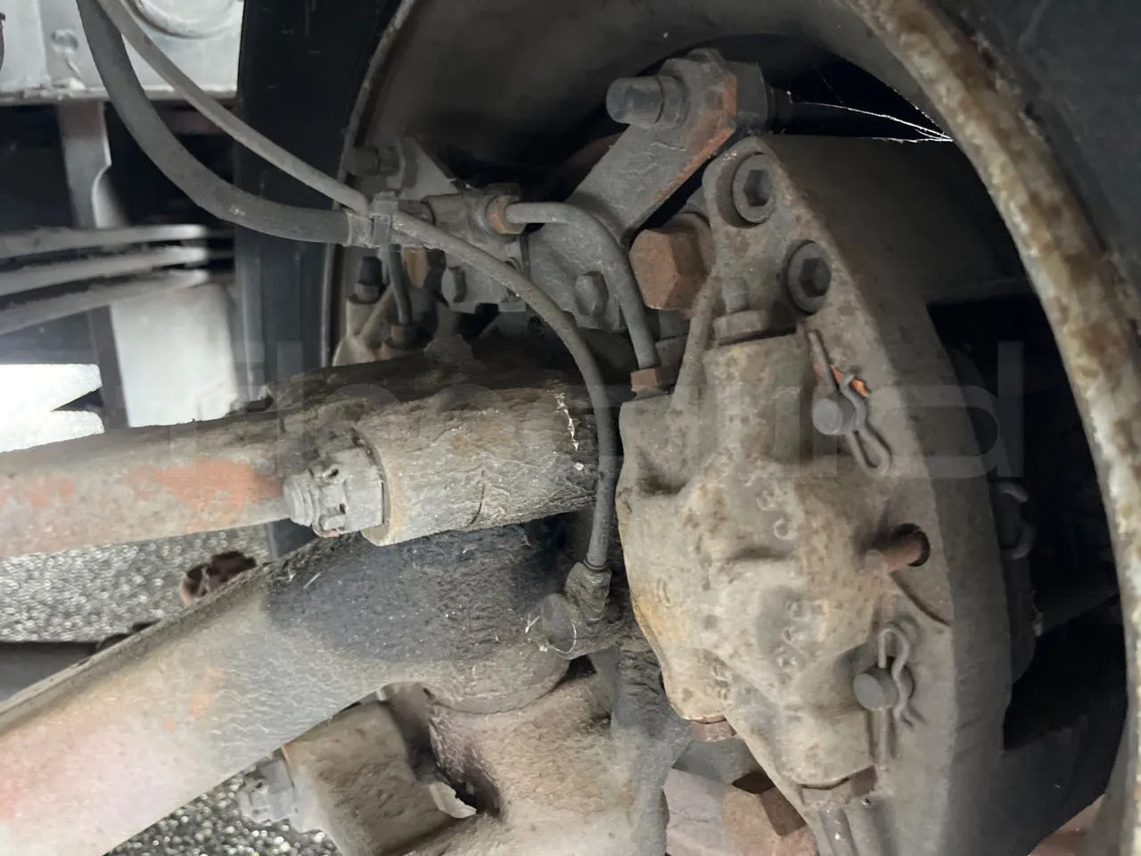 Iveco Orlandi Poker 315E -  EUR1 - 130kW - 7.580m - front brake calipers left