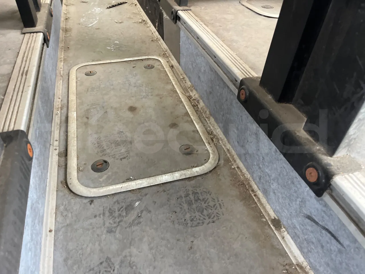 Iveco Orlandi Poker 315E -  EUR1 - 130kW - 7.580m - floor hatches photo