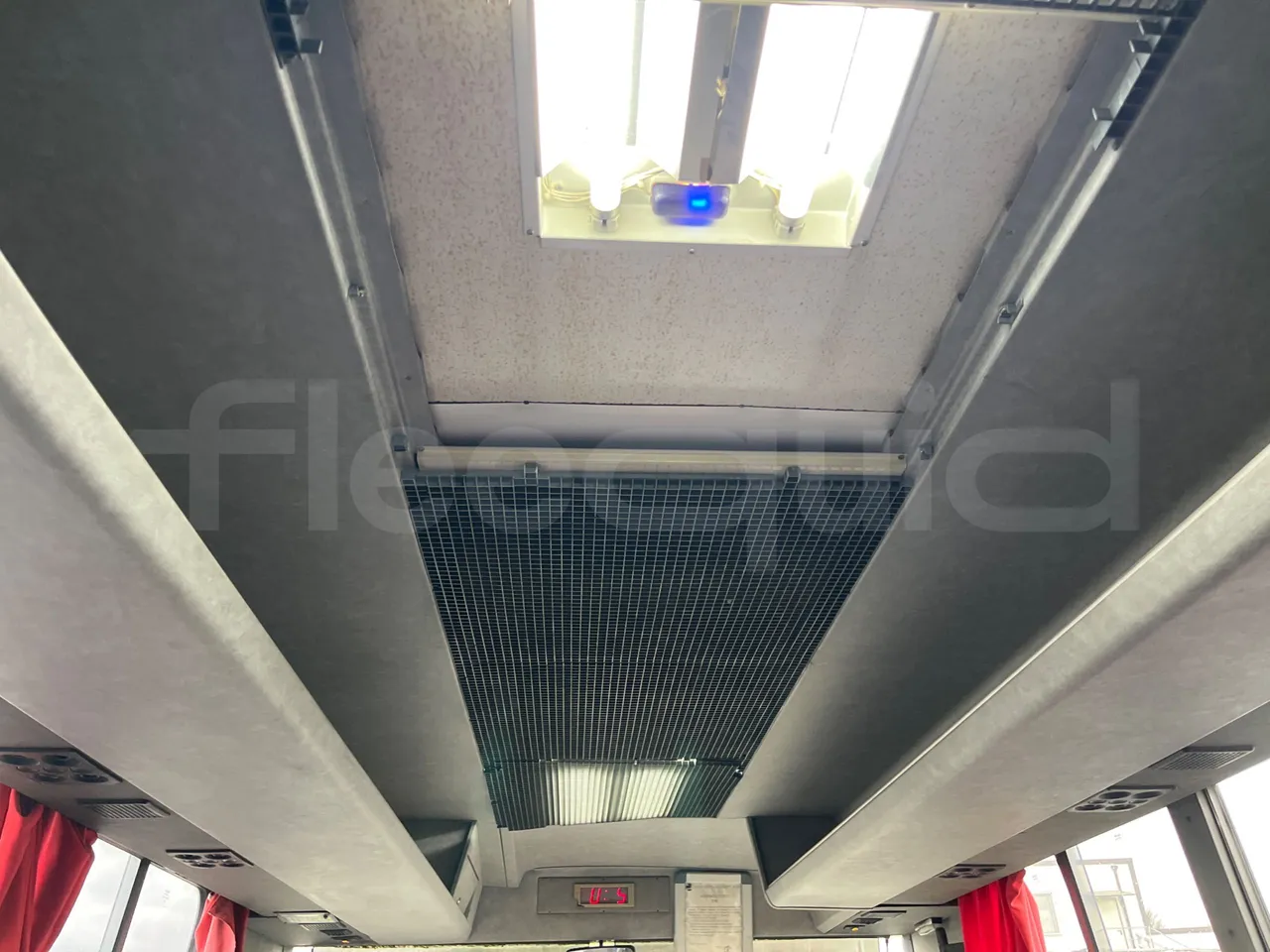 Iveco Orlandi Poker 315E -  EUR1 - 130kW - 7.580m - roof hatch 1