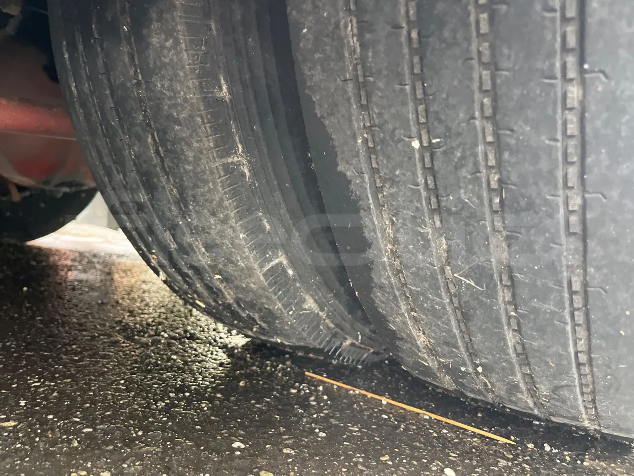 Iveco Orlandi Poker 315E -  EUR1 - 130kW - 7.580m - tread condition front tires left