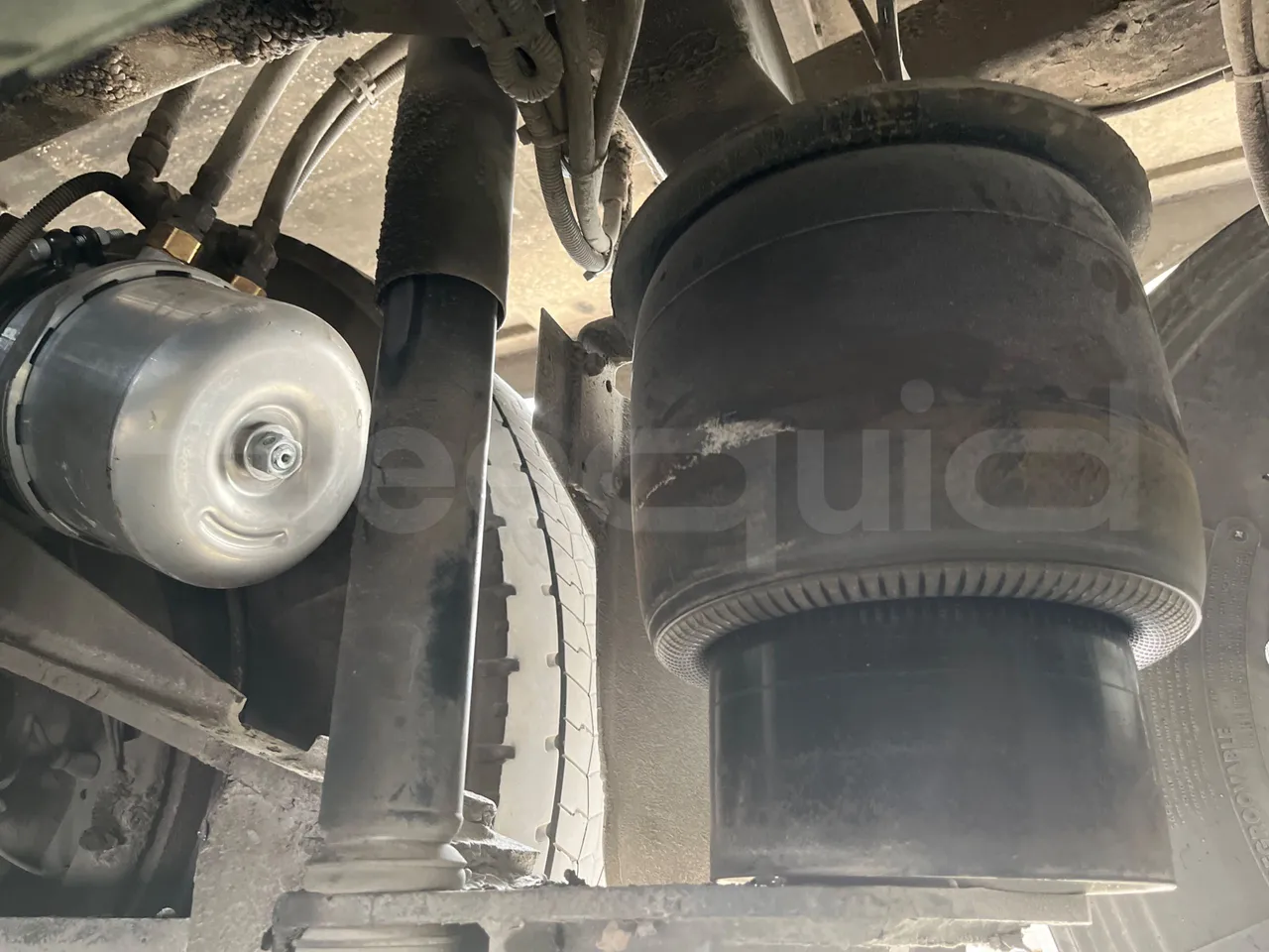 Setra S328 DT - EUR2 - 385kW -12m - axel 2 air springs 1 right