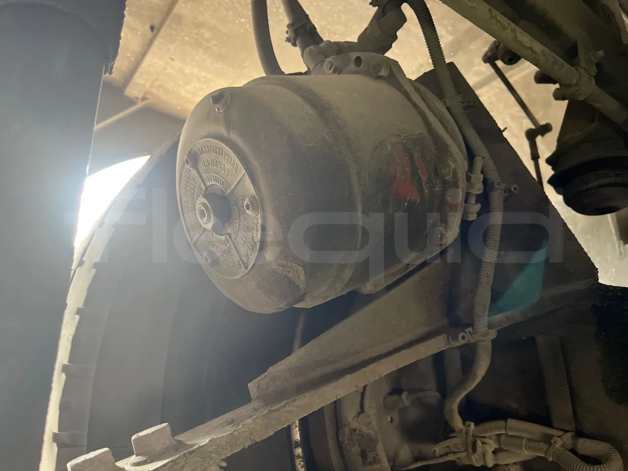 Setra S328 DT - EUR2 - 385kW -12m - axle 2 caliper brakes left