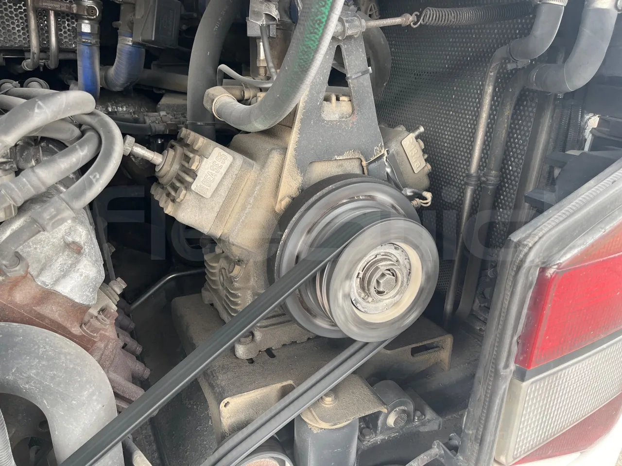 Setra S328 DT - EUR2 - 385kW -12m - air conditioning compressor (mandatory for bus to scrap)