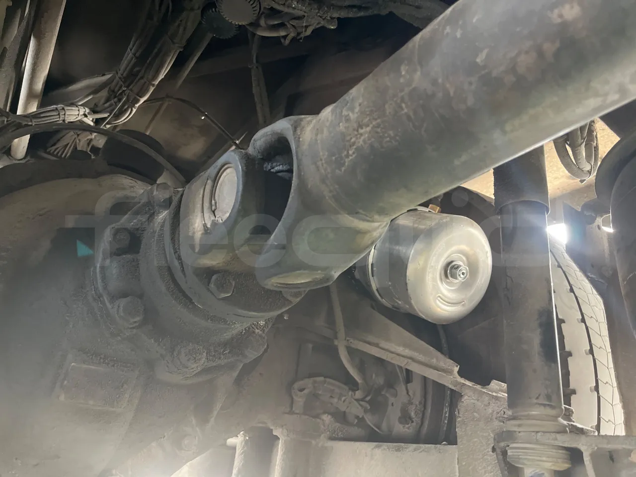 Setra S328 DT - EUR2 - 385kW -12m - driveshaft photo