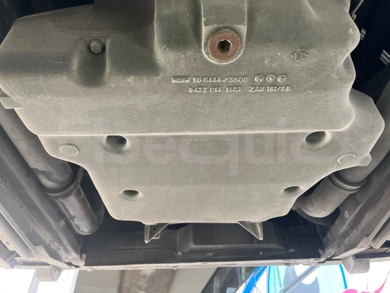 Setra S328 DT - EUR2 - 385kW -12m - engine without protection