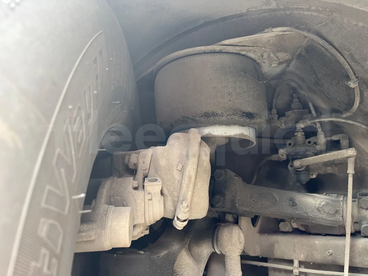 Setra S328 DT - EUR2 - 385kW -12m - front air springs right