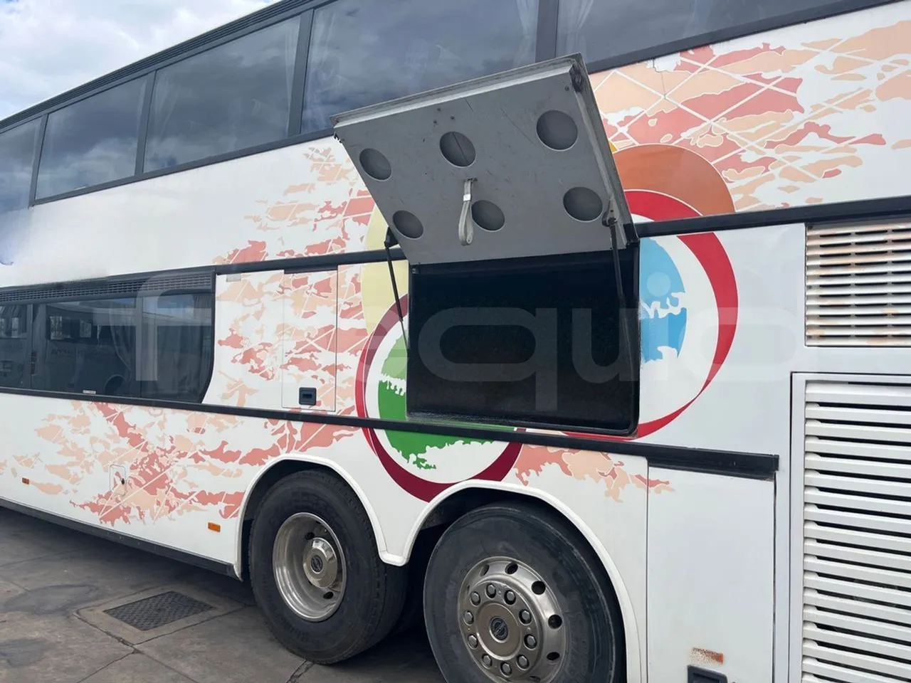 Setra S328 DT - EUR2 - 385kW -12m - luggage rack photo