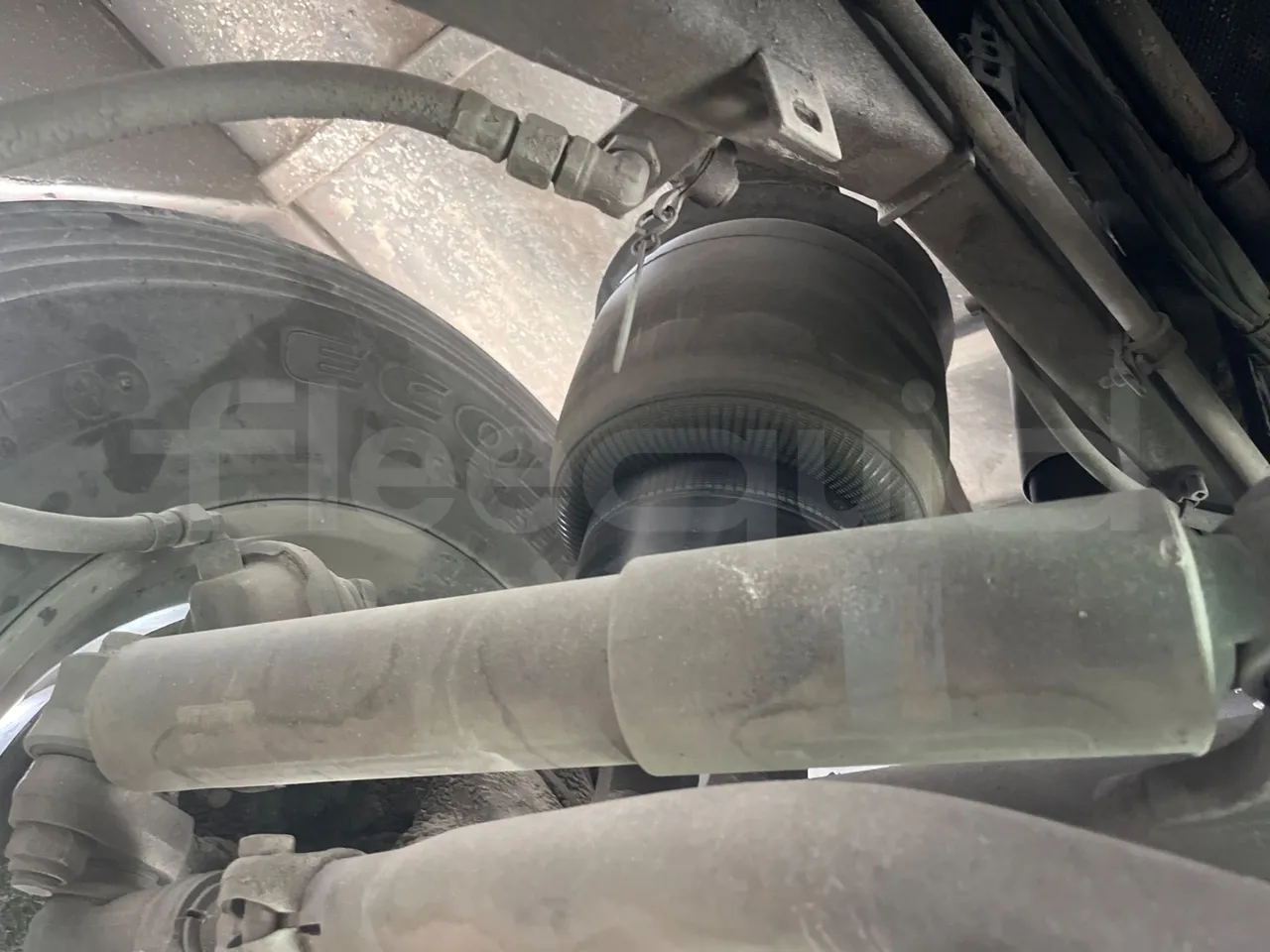 Setra S328 DT - EUR2 - 385kW -12m - axle 3 air springs 2 left