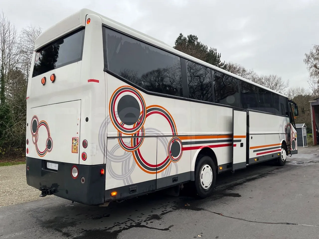 Vdl Bova Futura FHD 127-365T ES - 3/4 right rear doors open