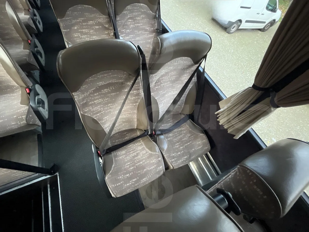 Vdl Bova Futura FHD 127-365T ES - central seat safety belt