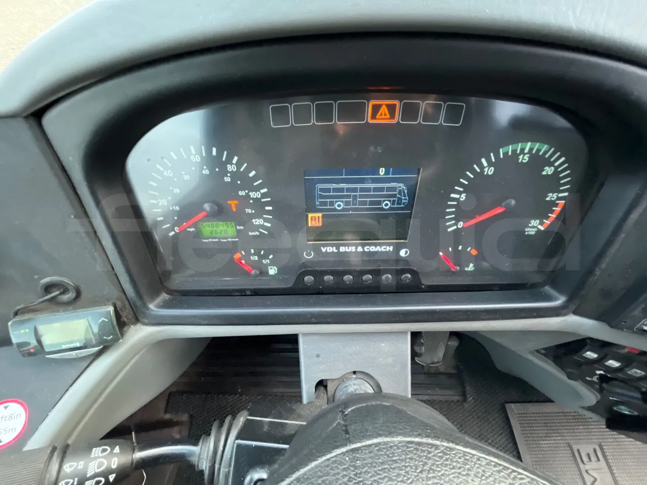 Vdl Bova Futura FHD 127-365T ES - dashboard lights on