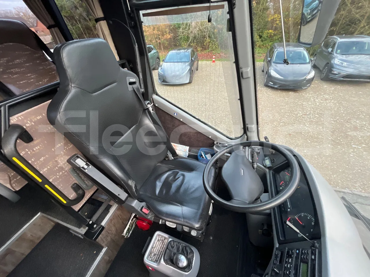 Vdl Bova Futura FHD 127-365T ES - driver's seat photo