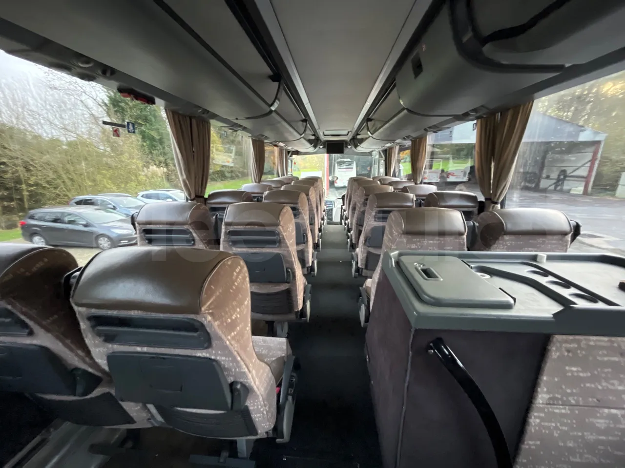 Vdl Bova Futura FHD 127-365T ES - forward view middle aisle