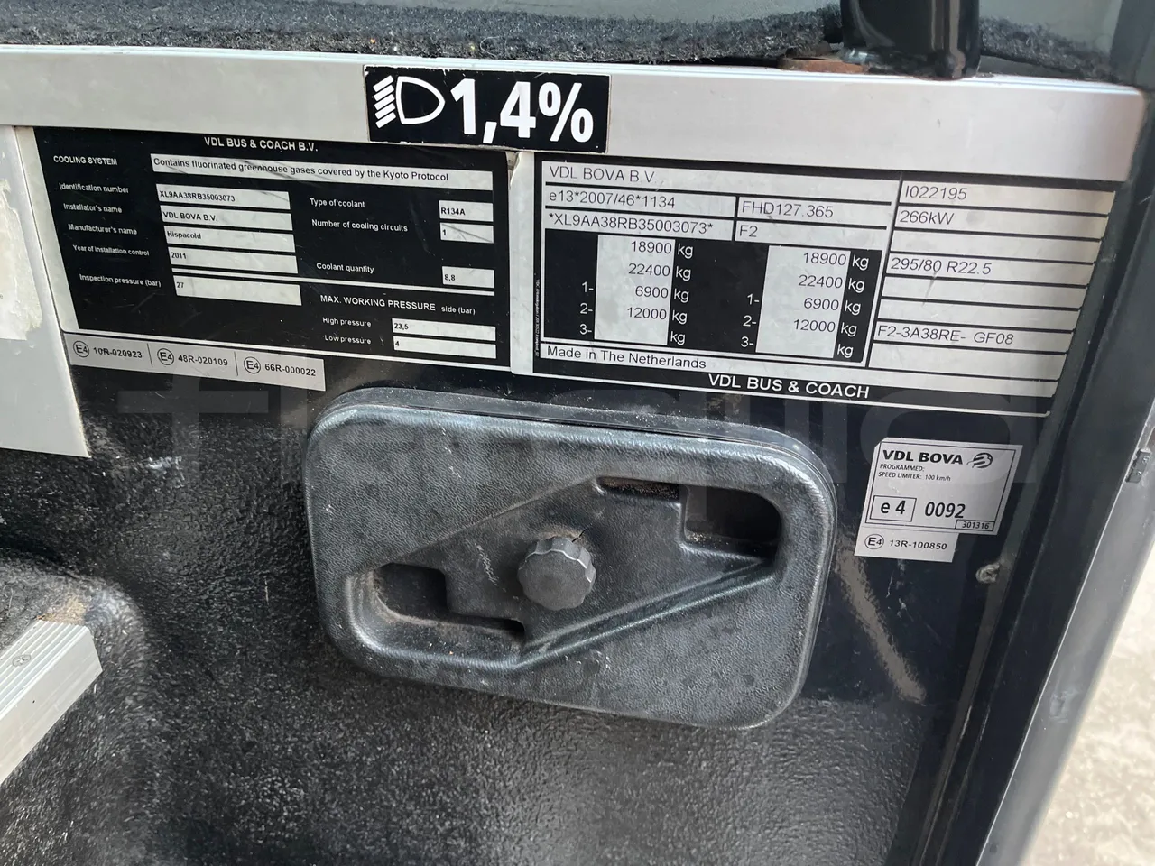 Vdl Bova Futura FHD 127-365T ES - vehicle plate photo