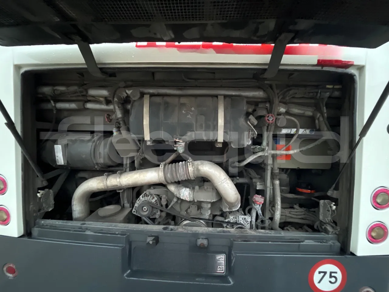 Vdl Bova Futura FHD 127-365T ES - rear hatch open