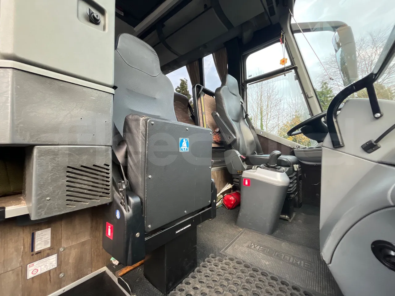 Vdl Bova Futura FHD 127-365T ES - hostess seat photo