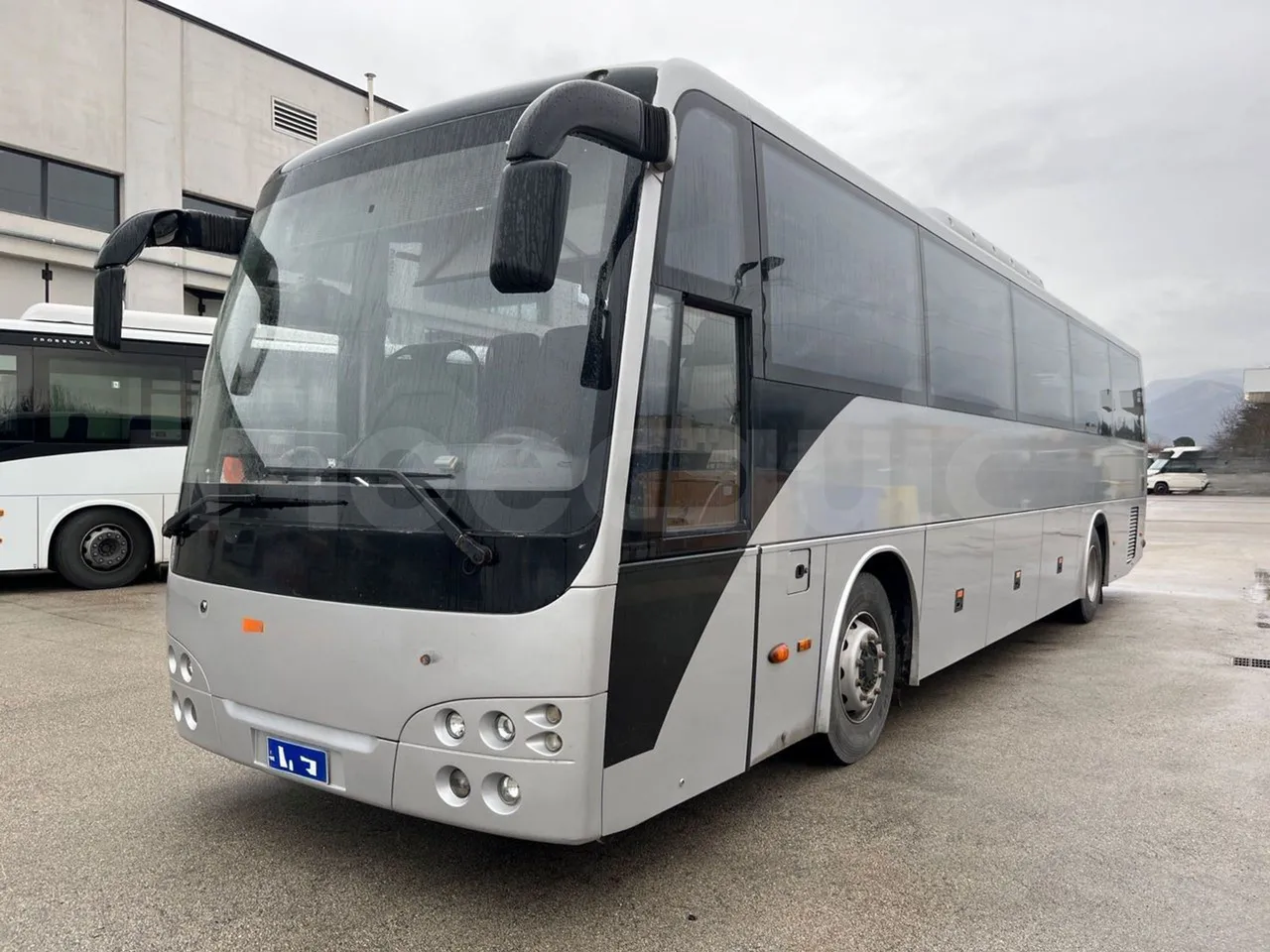 Temsa Safari RD R A T-I53 - Euro 5 - 266 kw - 12.200 mt - 3/4 front left