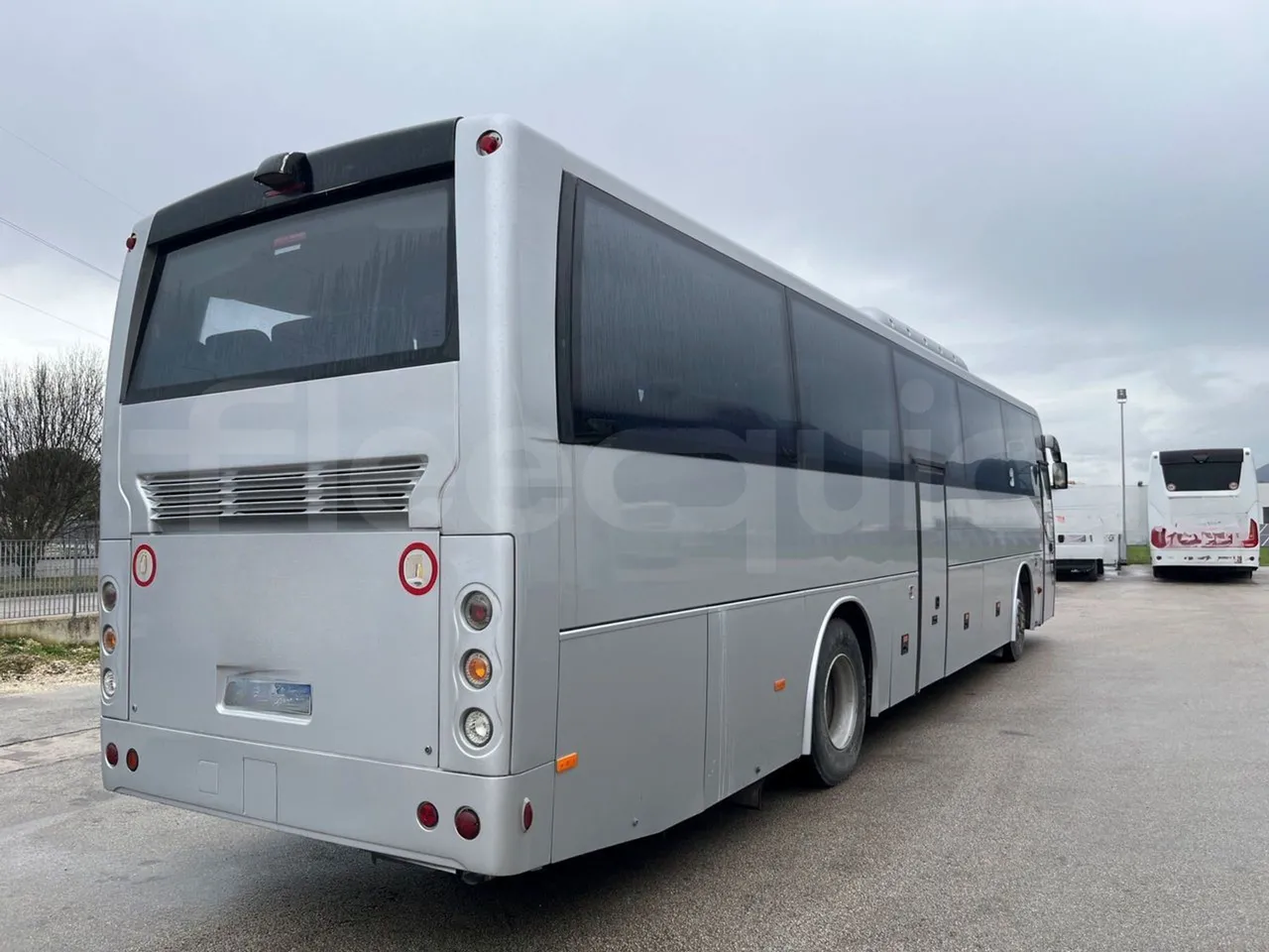 Temsa Safari RD R A T-I53 - Euro 5 - 266 kw - 12.200 mt - 3/4 right rear doors closed