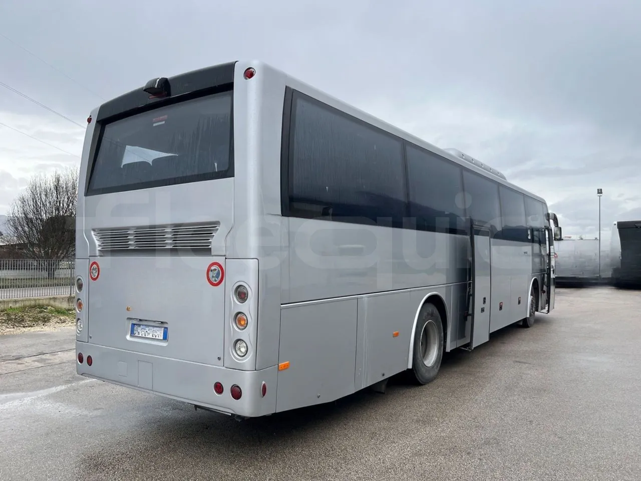 Temsa Safari RD R A T-I53 - Euro 5 - 266 kw - 12.200 mt - 3/4 right rear doors open