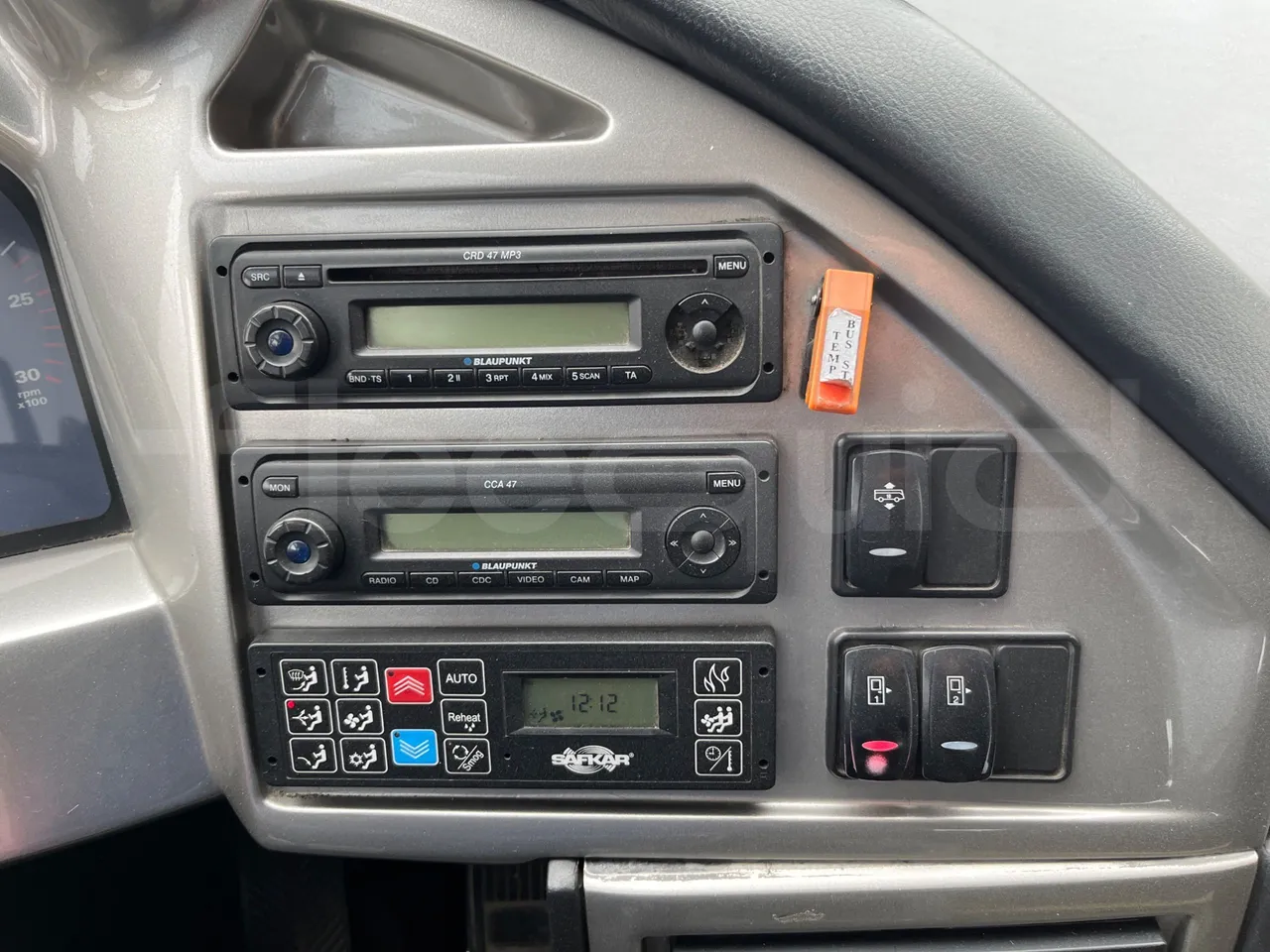 Temsa Safari RD R A T-I53 - Euro 5 - 266 kw - 12.200 mt - radio accessories photo