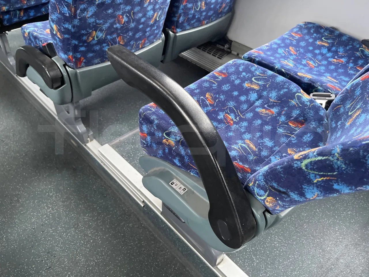 Temsa Safari RD R A T-I53 - Euro 5 - 266 kw - 12.200 mt - armrest detail photo