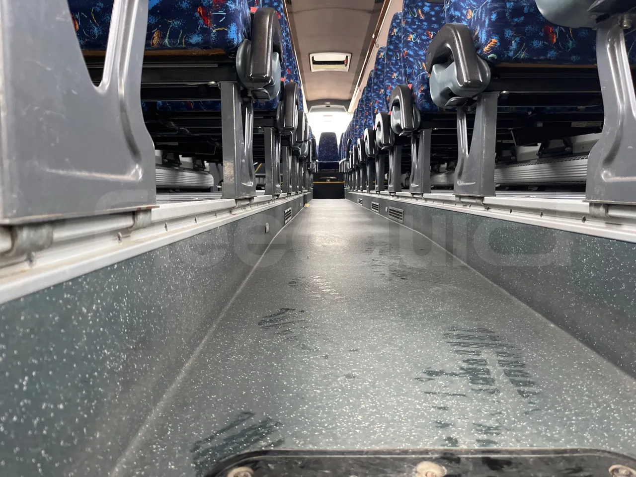 Temsa Safari RD R A T-I53 - Euro 5 - 266 kw - 12.200 mt - seat brackets photo