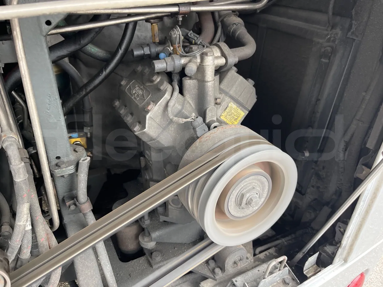 Temsa Safari RD R A T-I53 - Euro 5 - 266 kw - 12.200 mt - air conditioning compressor