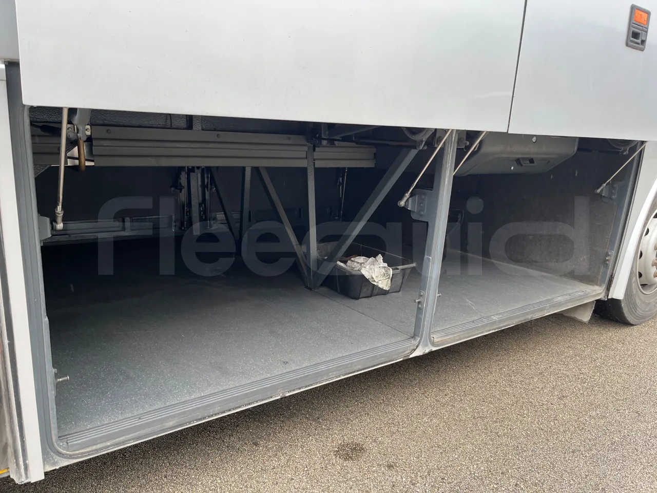 Temsa Safari RD R A T-I53 - Euro 5 - 266 kw - 12.200 mt - internal frame rust check