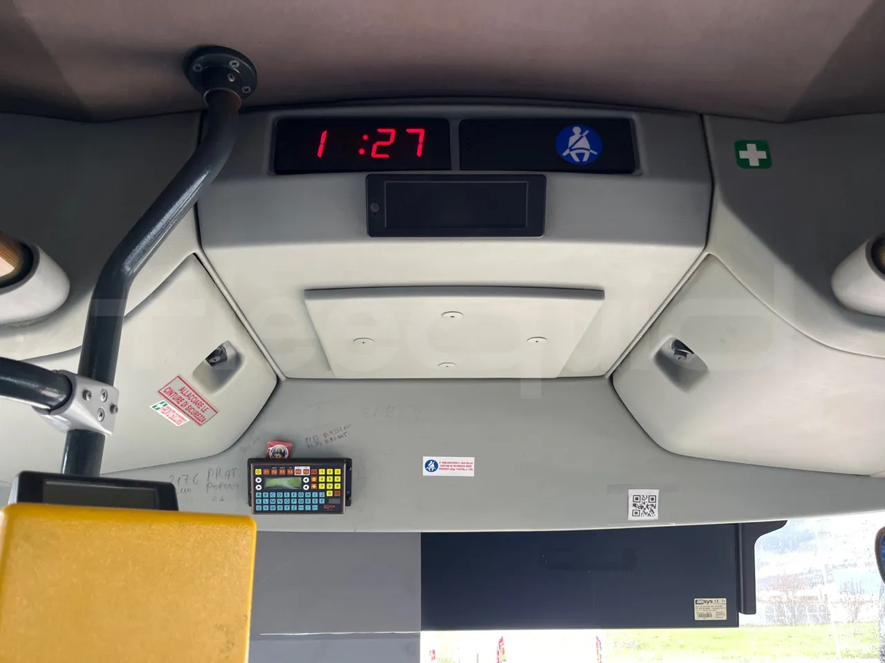 Temsa Safari RD R A T-I53 - Euro 5 - 266 kw - 12.200 mt - monitor detail photo